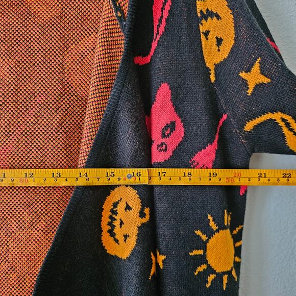 DISNEY Her Universe Hocus Pocus Dani Hooded Flyaway Halloween Cardigan Sz S/M - Picture 13 of 16
